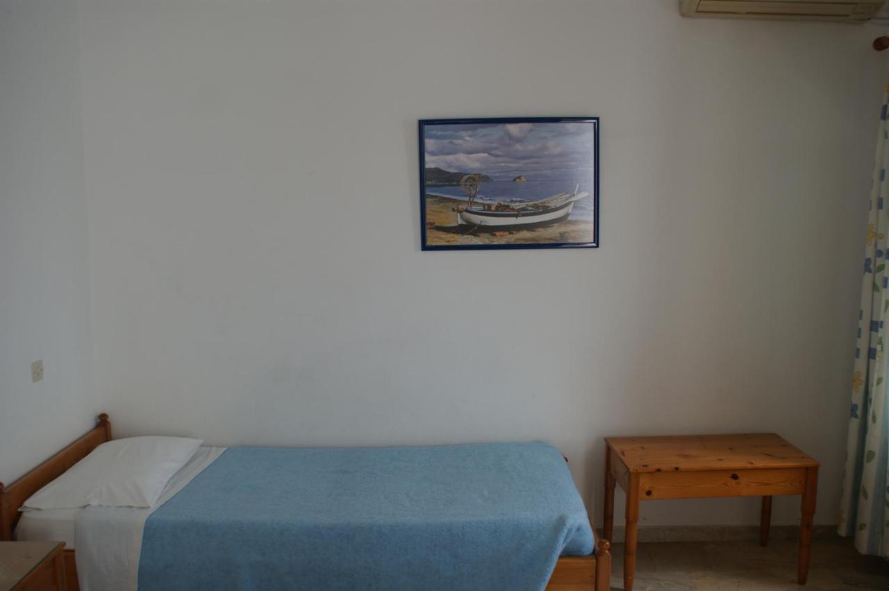 Eleftheria * Parikia (Paros)